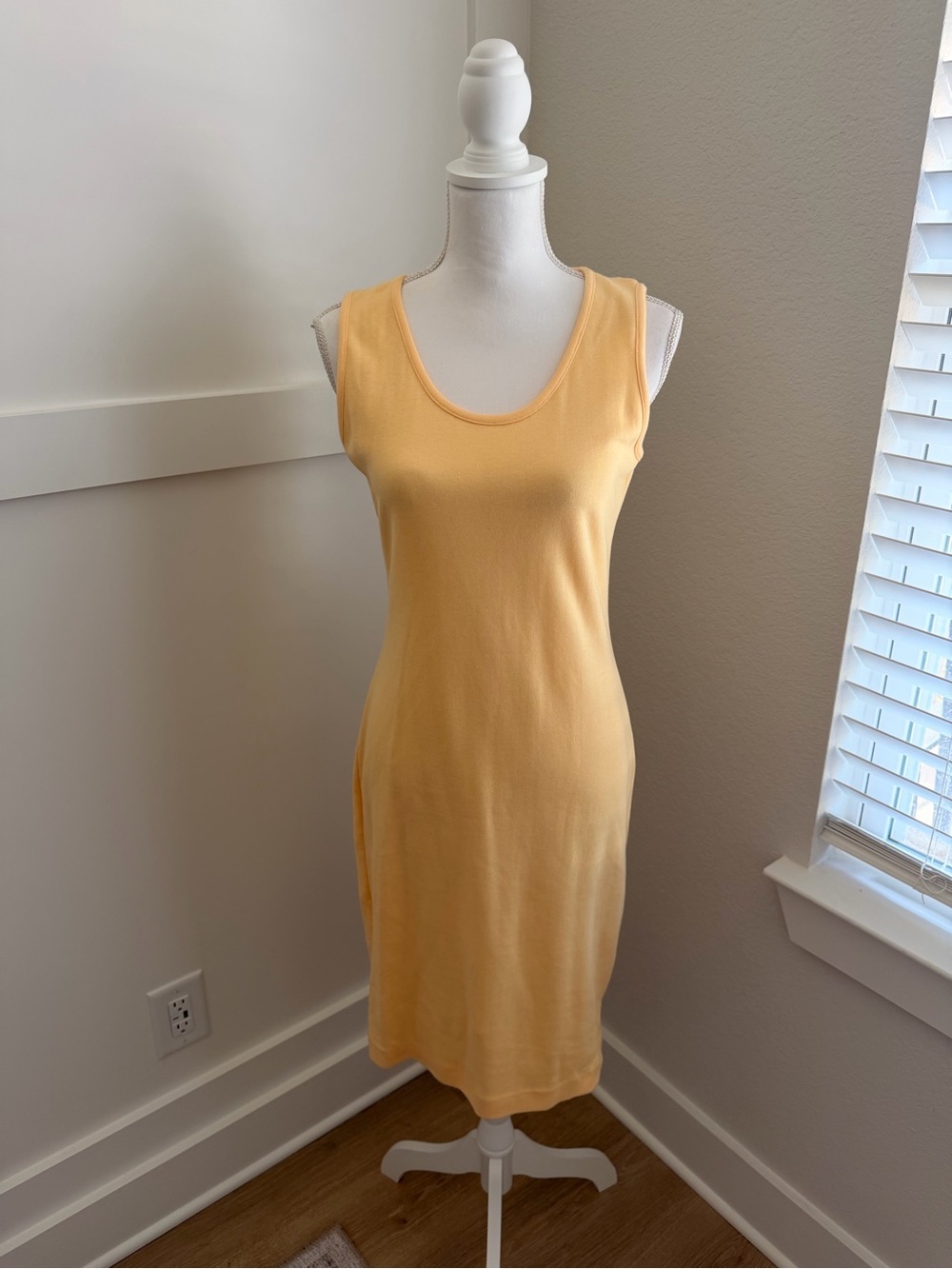 Vintage Neiman Marcus Butter Yellow Sleeveless Knit Midi Dress Size Medium